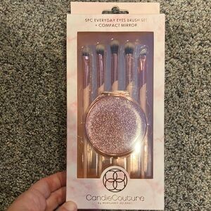 Candie Couture Makeup Brush